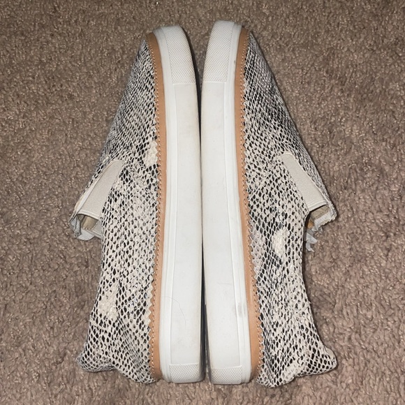 Vici Slip on Gray, White and Black Snakeskin Sneakers -Size 9. - Picture 4 of 5